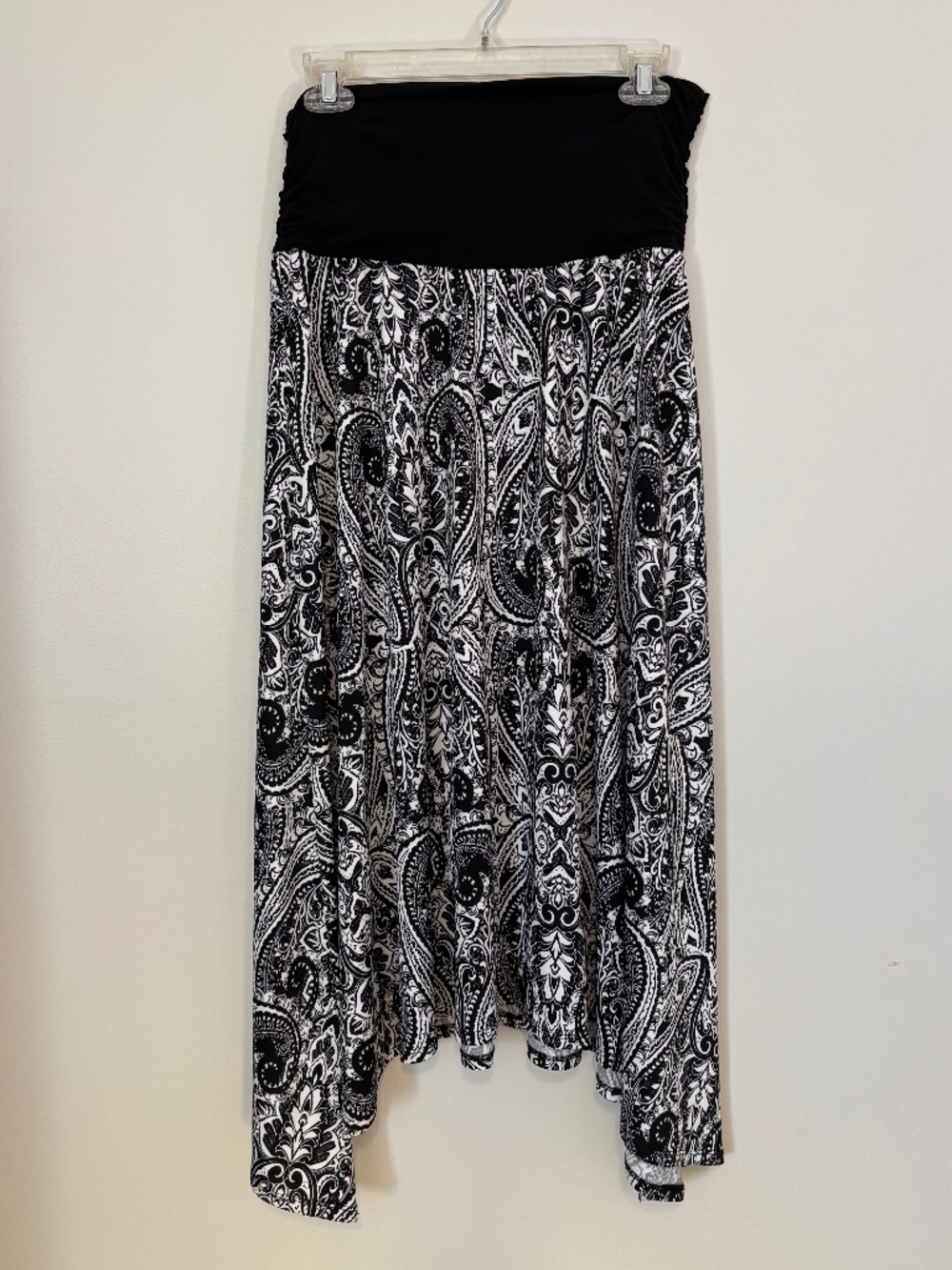 AB Studio paisley black and white midi skirt size L high low and flowy